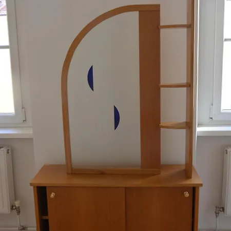 Wohnung, 2 Schlafzimmer, Innenhof *